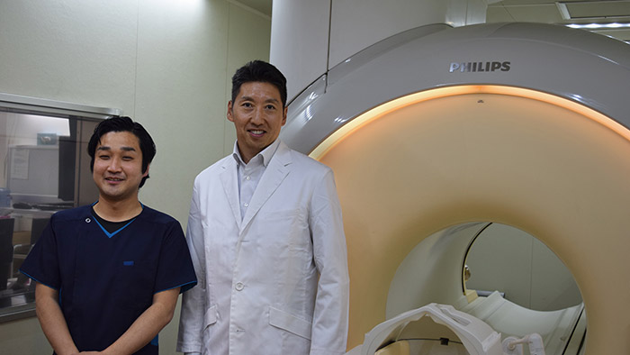 Experimentando a import&acirc;ncia do Compressed SENSE